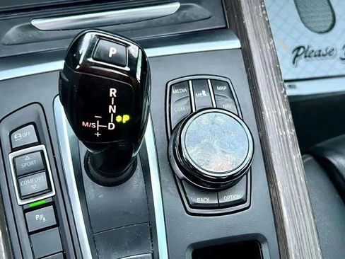 Used 2017 BMW X5 xDrive50i w/ Executive Package image 40