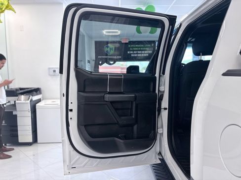 Used 2019 Ford F150 XLT w/ Equipment Group 302A Luxury AWD/4WD image 35