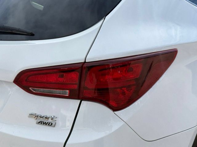 Used 2017 Hyundai Santa Fe Sport AWD/4WD image 12