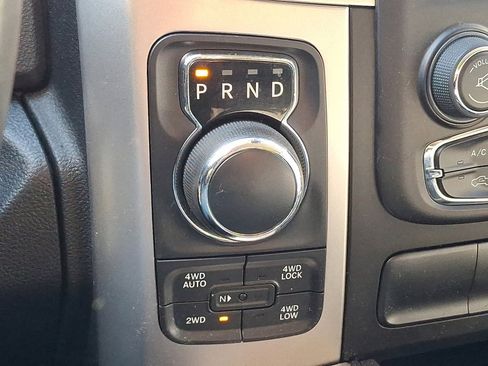 Used 2019 RAM 1500 Big Horn image 29