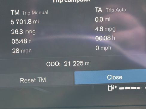 Certified 2024 Volvo S60 B5 Plus w/ Climate Package image 22