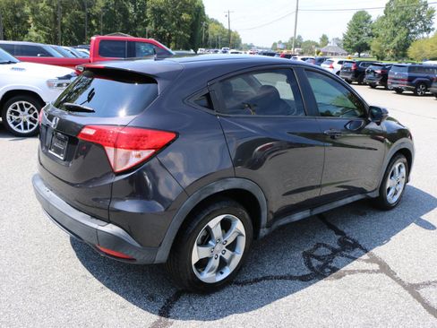 Used 2017 Honda HR-V EX image 8