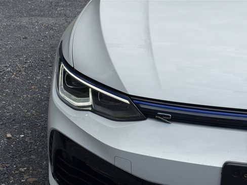 Used 2024 Volkswagen Golf R AWD/4WD image 10