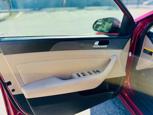 Used 2015 Hyundai Sonata SE w/ Option Group 09 image 16