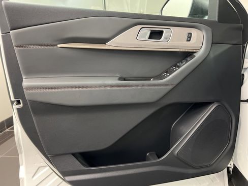 New 2026 Ford Explorer Active image 27