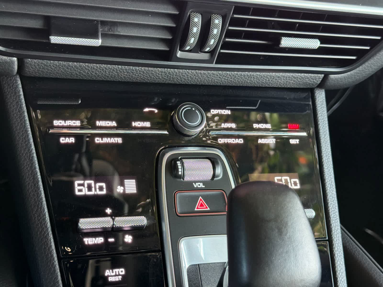 Certified 2023 Porsche Cayenne AWD/4WD image 23