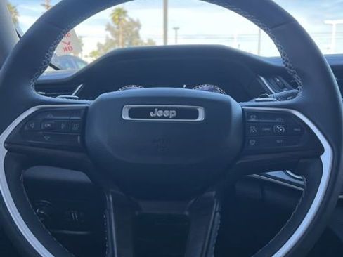 Used 2023 Jeep Grand Cherokee Limited w/ Trailer Tow Prep Group (B) image 10