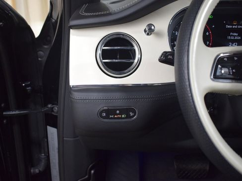 Certified 2024 Bentley Bentayga image 28