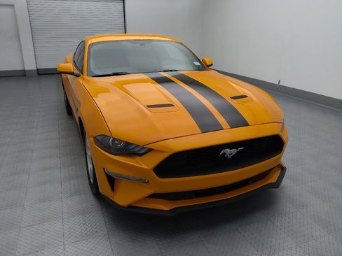 Used 2018 Ford Mustang Coupe RWD image 14