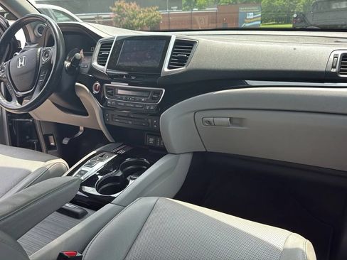 Used 2017 Honda Pilot Elite image 22