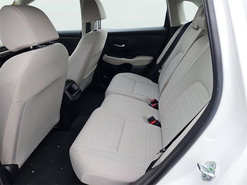 Certified 2023 Honda HR-V LX image 27