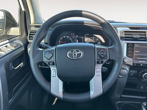 Used 2020 Toyota 4Runner SR5 Premium w/ Moonroof Package AWD/4WD image 13