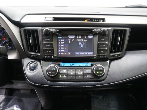 Used 2018 Toyota RAV4 XLE w/ Plus Extra Value Package FWD image 19