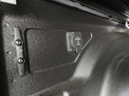 Used 2024 RAM 2500 Laramie w/ Night Edition image 31