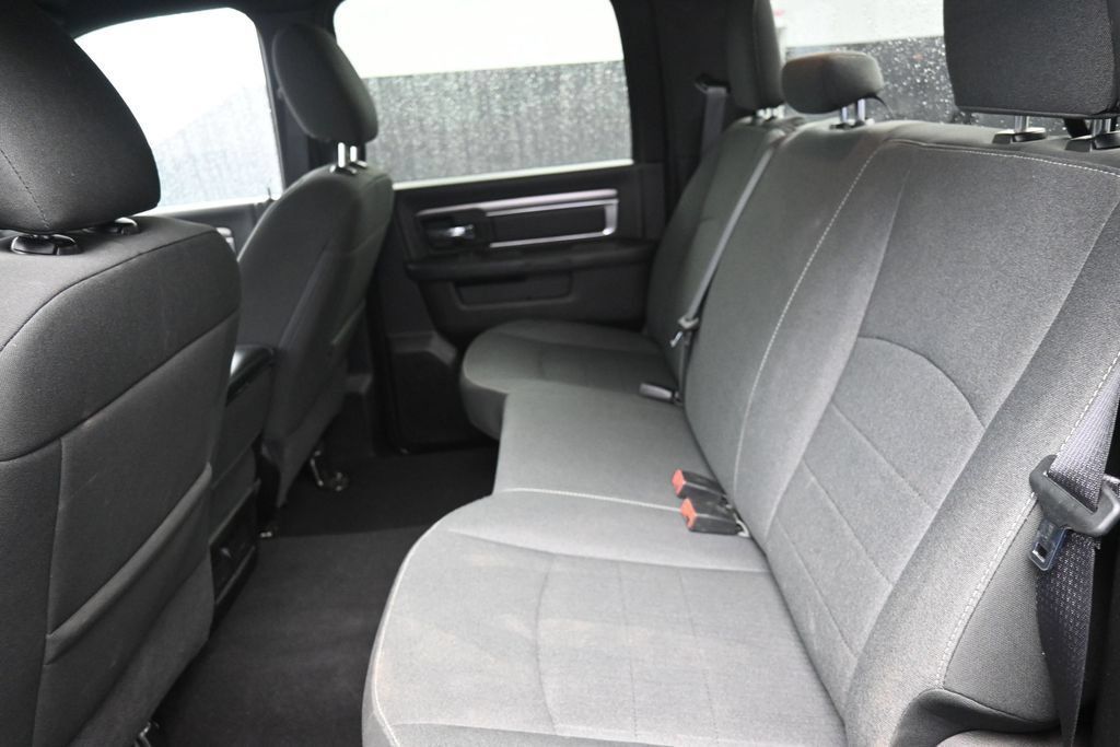 Used 2024 RAM 1500 Warlock AWD/4WD image 21