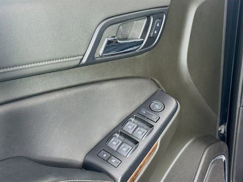 Used 2019 Chevrolet Tahoe LS AWD/4WD image 19