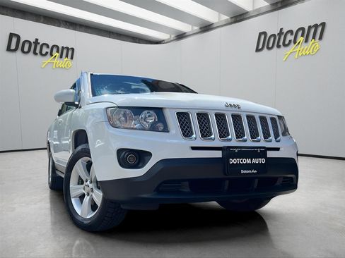 Used 2015 Jeep Compass Latitude AWD/4WD image 18