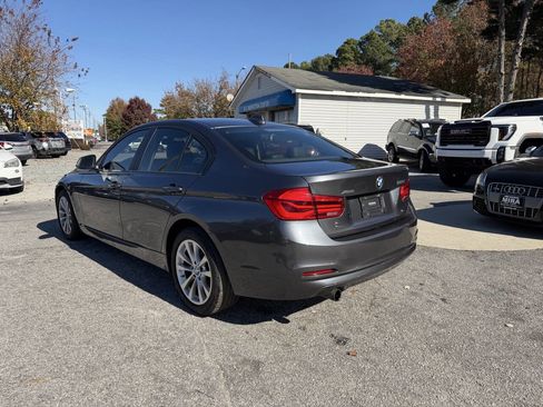 Used 2016 BMW 320i xDrive Sedan image 4
