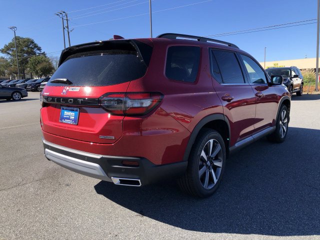 Certified 2024 Honda Pilot Touring image 5
