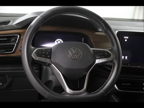 Certified 2024 Volkswagen Atlas SE AWD/4WD image 8