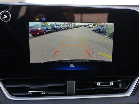 Used 2025 Chevrolet Equinox LT AWD/4WD image 35