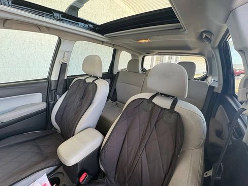 Used 2017 Subaru Forester 2.5i Premium w/ All-Weather Package AWD/4WD image 2