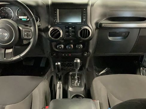 Used 2017 Jeep Wrangler Unlimited Sport w/ Quick Order Package 24S AWD/4WD image 22