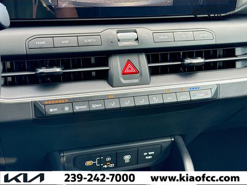 New 2025 Kia K4 LXS image 29