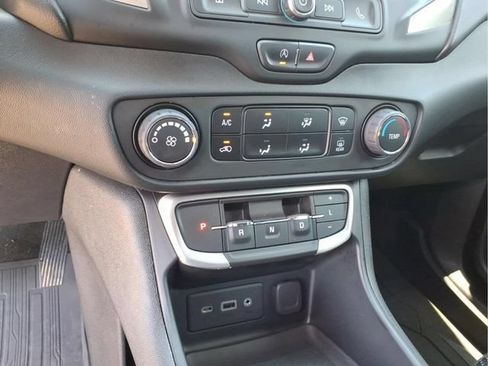 Used 2023 GMC Terrain SLE AWD/4WD image 26