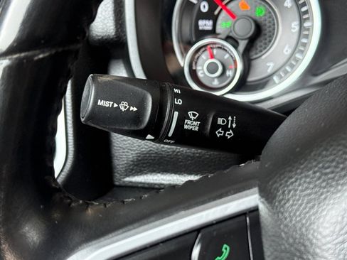 Used 2020 RAM 1500 Big Horn AWD/4WD image 35