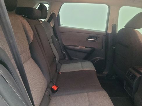 Used 2022 Nissan Rogue SV FWD image 19