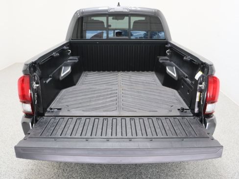 Certified 2023 Toyota Tacoma SR AWD/4WD image 29