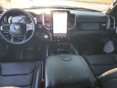 Used 2025 RAM 1500 Laramie w/ Night Edition image 10