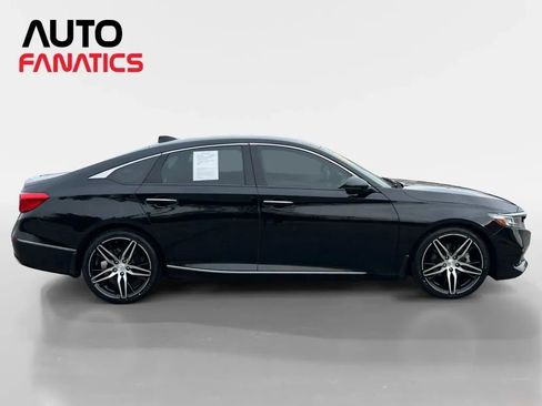 Used 2021 Honda Accord Touring image 6