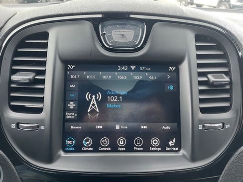 Used 2020 Chrysler 300 S AWD/4WD image 20