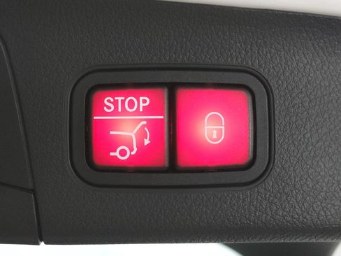 Certified 2026 Mercedes-Benz GLA 250 4MATIC image 27