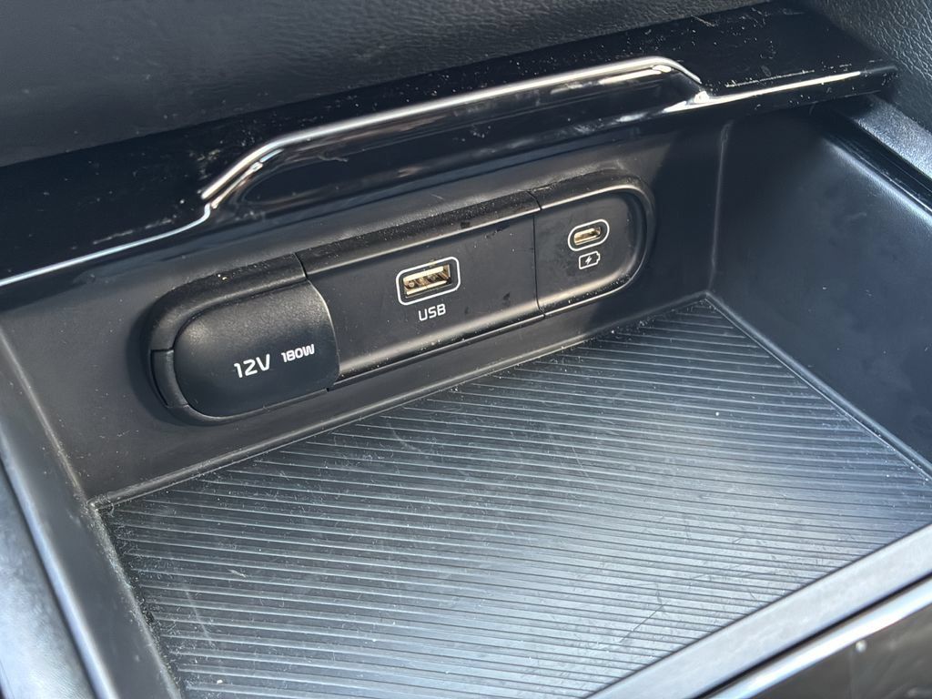 Used 2025 Kia Sportage LX FWD image 35