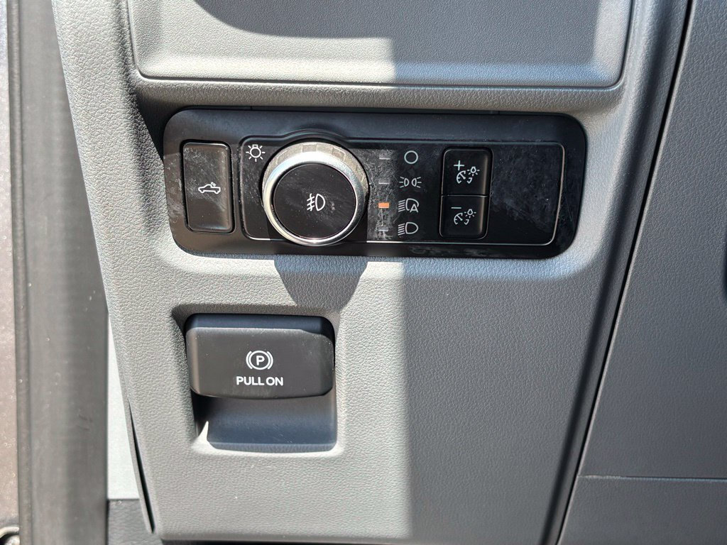 Used 2023 Ford F150 XLT AWD/4WD image 23