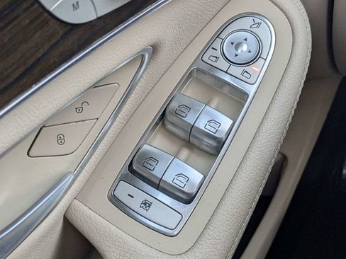 Used 2017 Mercedes-Benz C 300 4MATIC Sedan image 21
