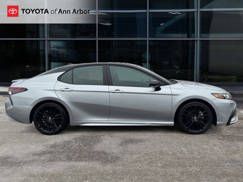 Used 2024 Toyota Camry XSE w/ Navigation Package image 11