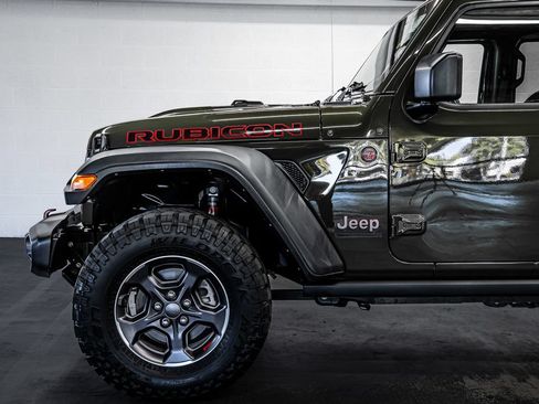 Used 2022 Jeep Gladiator Rubicon w/ LED Lighting Group AWD/4WD image 12