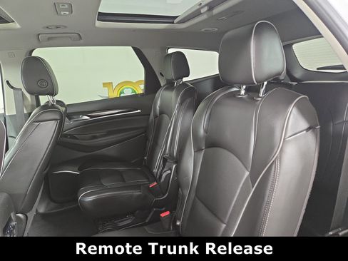 Certified 2021 Buick Enclave Avenir w/ Avenir Technology Package image 12