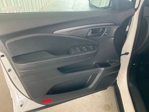 Certified 2023 Honda Passport EX-L image 5