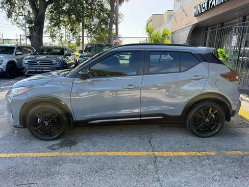 Used 2023 Nissan Kicks SR w/ SR Premium Package FWD image 4