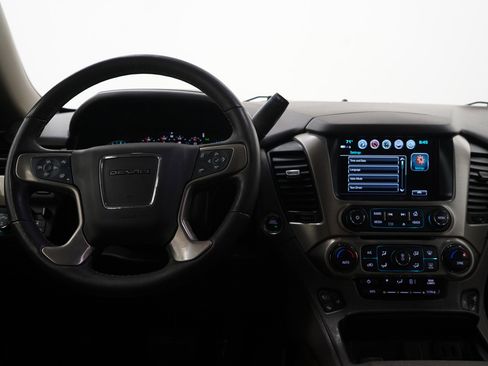 Used 2017 GMC Yukon Denali image 13