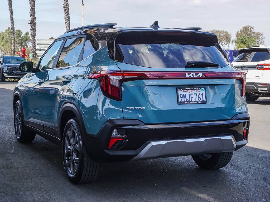 Certified 2024 Kia Seltos S FWD image 2