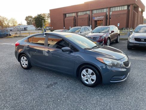 Used 2016 Kia Forte LX FWD image 10