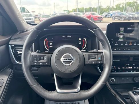 Used 2021 Nissan Rogue Platinum AWD/4WD image 18