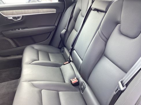 Used 2023 Volvo S90 B6 Plus AWD/4WD image 13