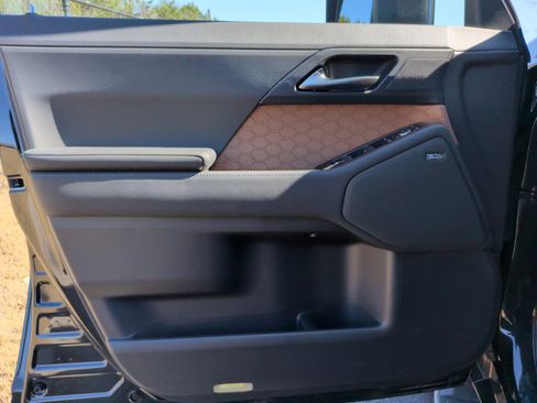 Used 2026 Lexus GX 550 w/ Accessory Package (2T) image 27